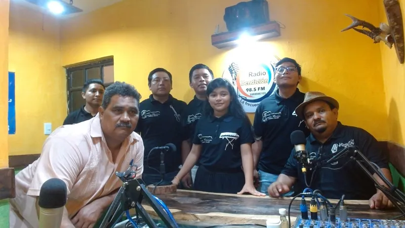 RADIO BENDICIÓN 98.5 FM