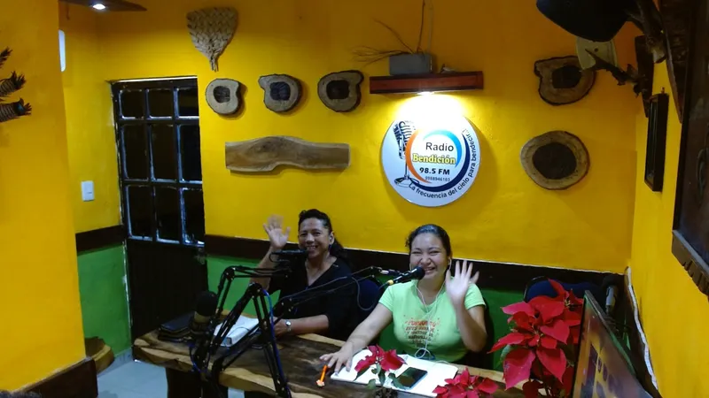 RADIO BENDICIÓN 98.5 FM