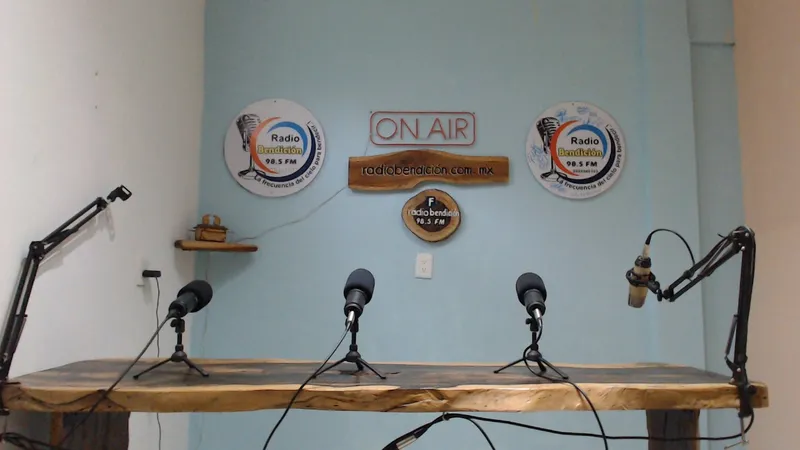 RADIO BENDICIÓN 98.5 FM